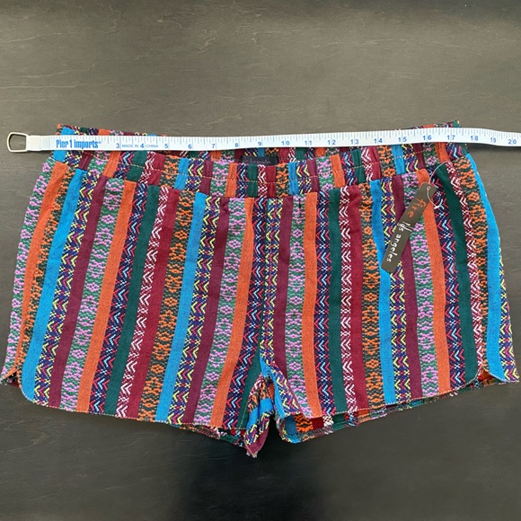 Fire Los Angeles Shorts Juniors Sz 13 Aztec Pattern - Picture 3 of 7